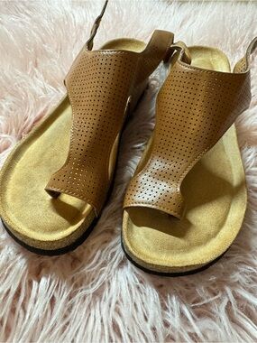 Flex Step tan Brown Perforated Slingback Sandals - Unbranded